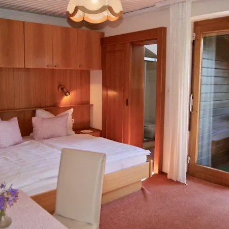 Haus Ebner Апартаменты *