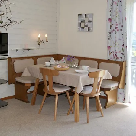 Haus Ebner Апартаменты Laubendorf