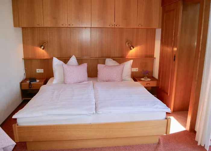 Haus Ebner 아파트